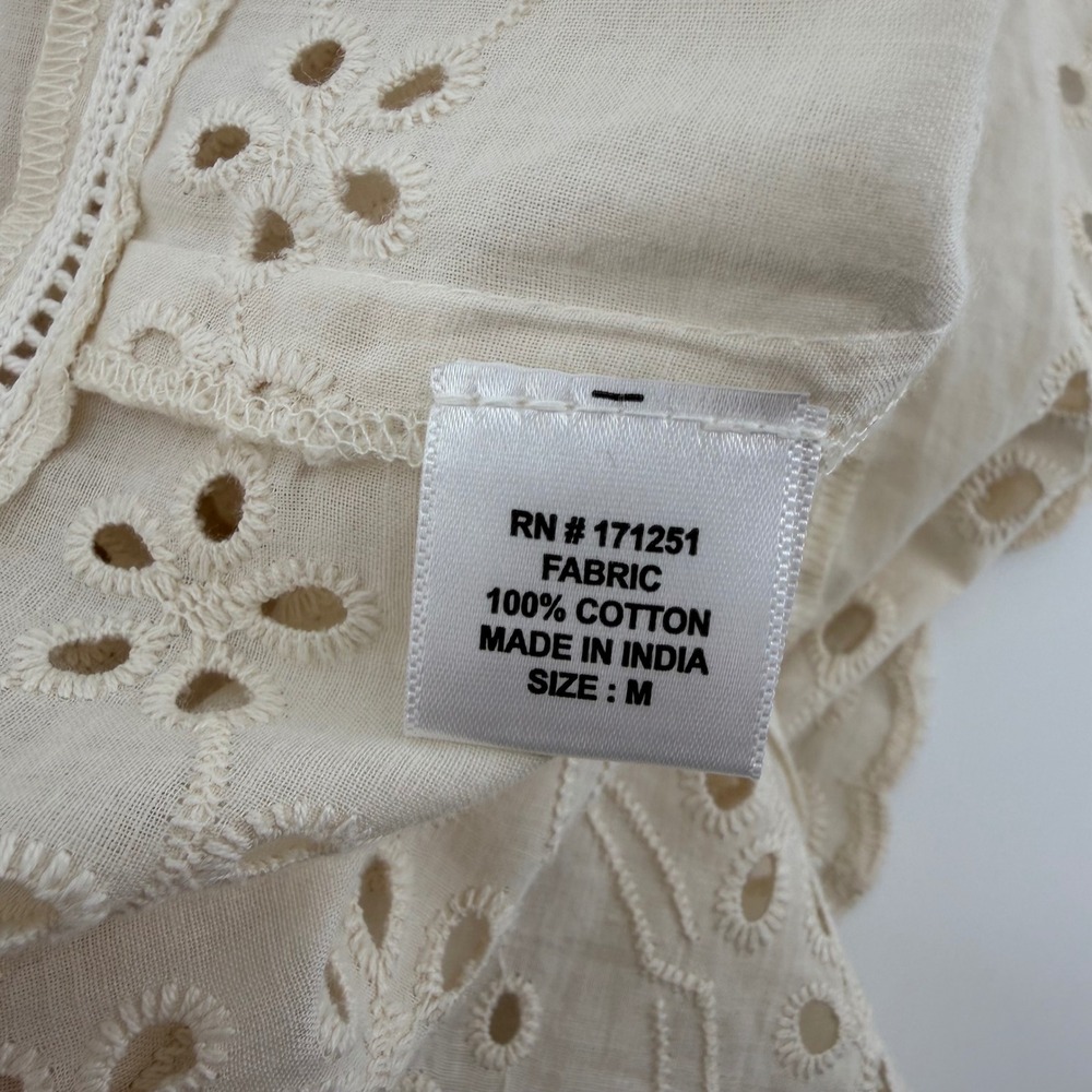 Jennifer & Grace Womens M Cream Cotton Eyelet Blouse Ruffle Neck Back Button Top - Picture 4 of 6